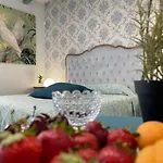 Dea Degli Ulivi Luxury Гостьовий будинок 4*